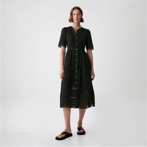 NWOT GAP Lace Midi Dress 👗 
Size Medium Never Worn